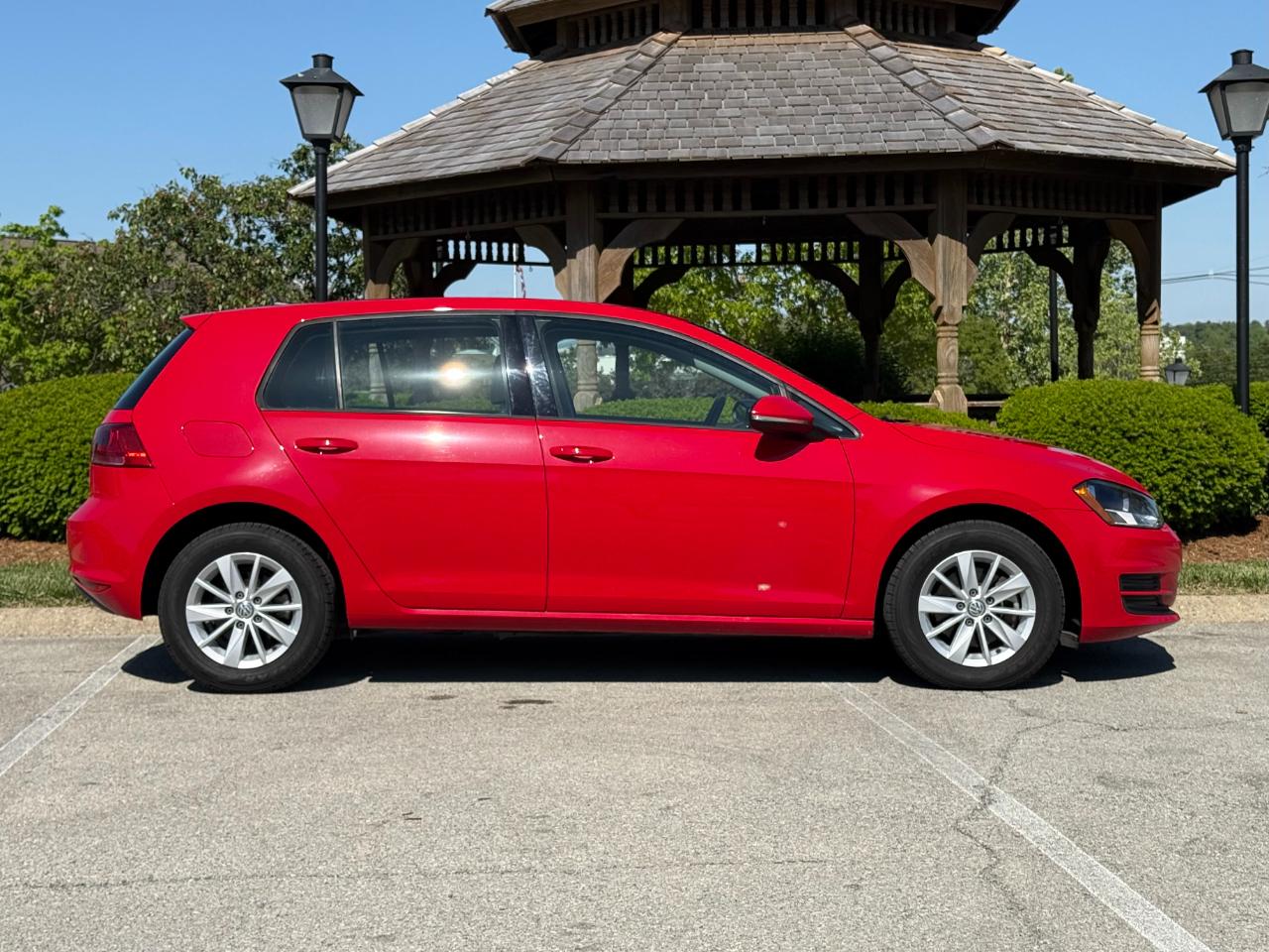 Volkswagen Golf 1.8T 4-Door Wolfsburg Edition Manual 2017
