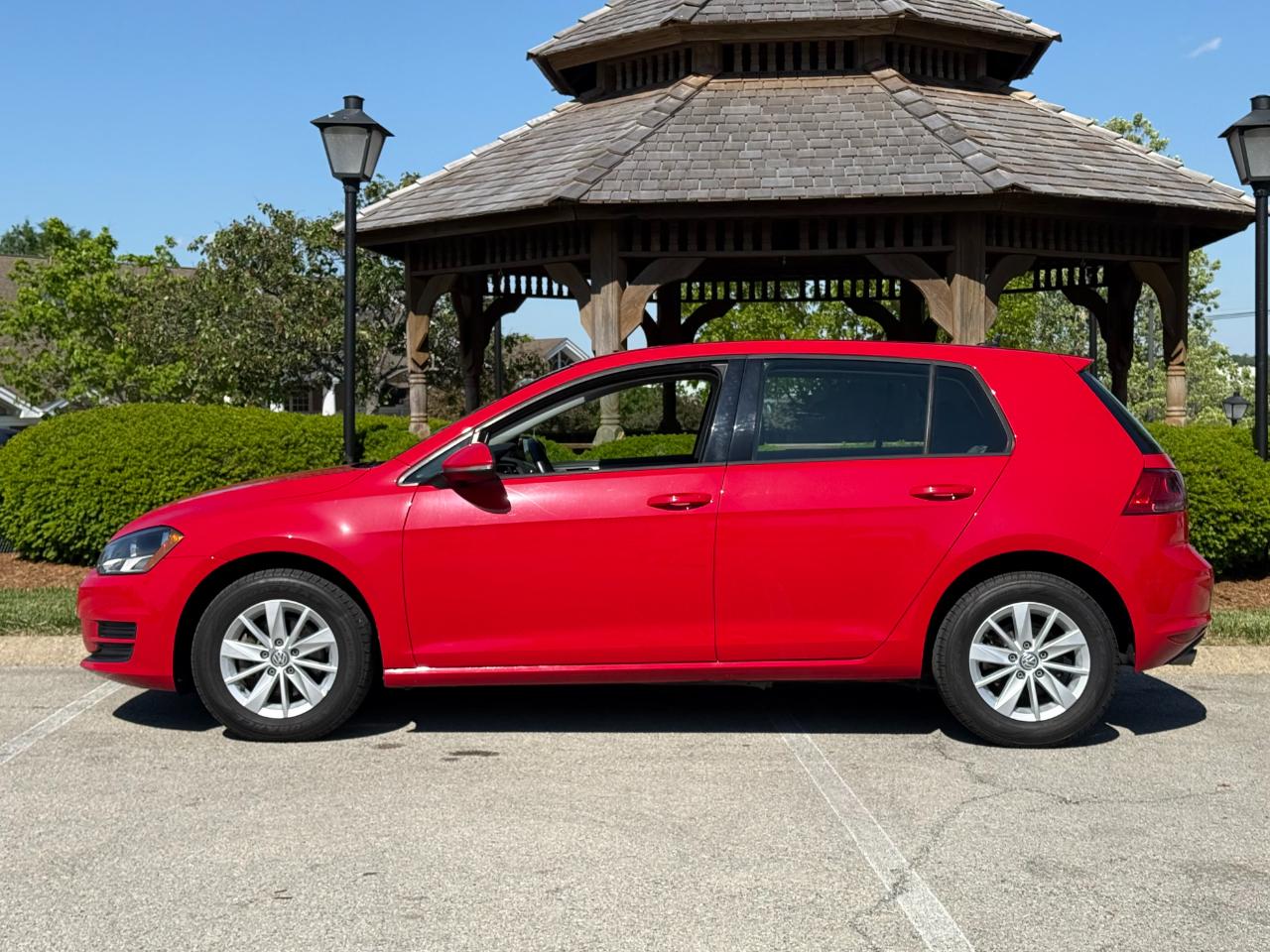 Volkswagen Golf 1.8T 4-Door Wolfsburg Edition Manual 2017