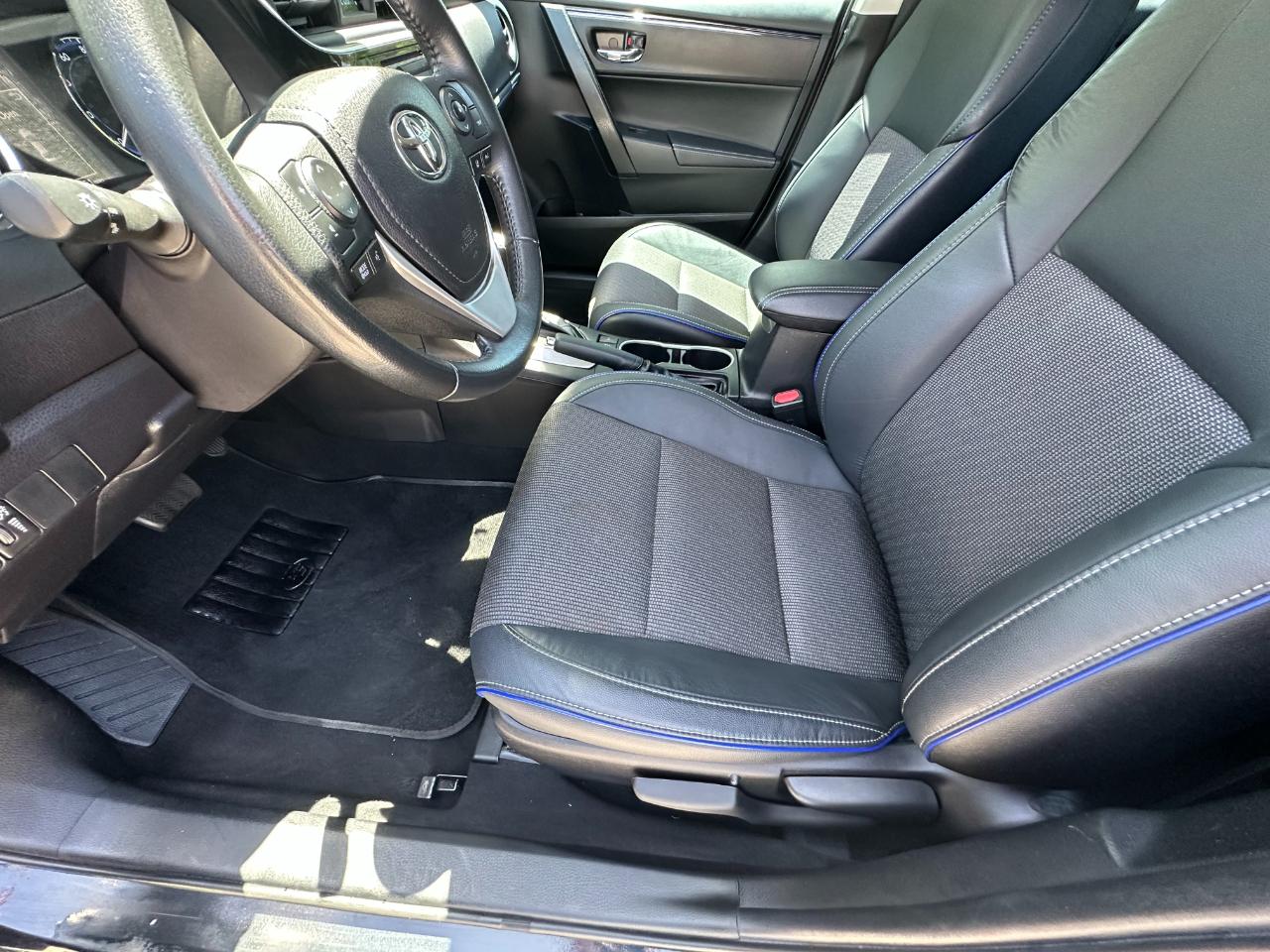 Toyota Corolla XLE CVT (Natl) 2019
