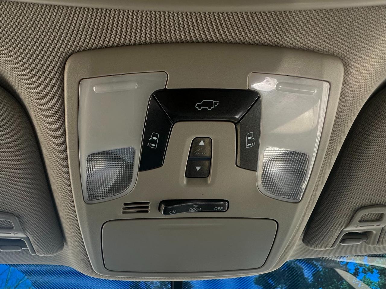Toyota Sienna XLE Auto Access Seat FWD 7-Passenger (Natl) 2017