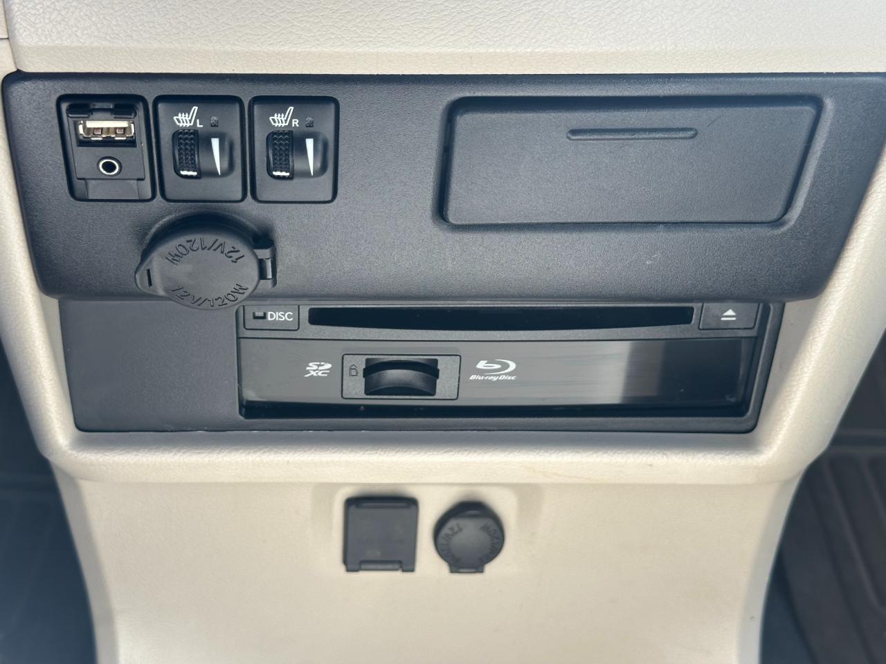 Toyota Sienna XLE Auto Access Seat FWD 7-Passenger (Natl) 2017