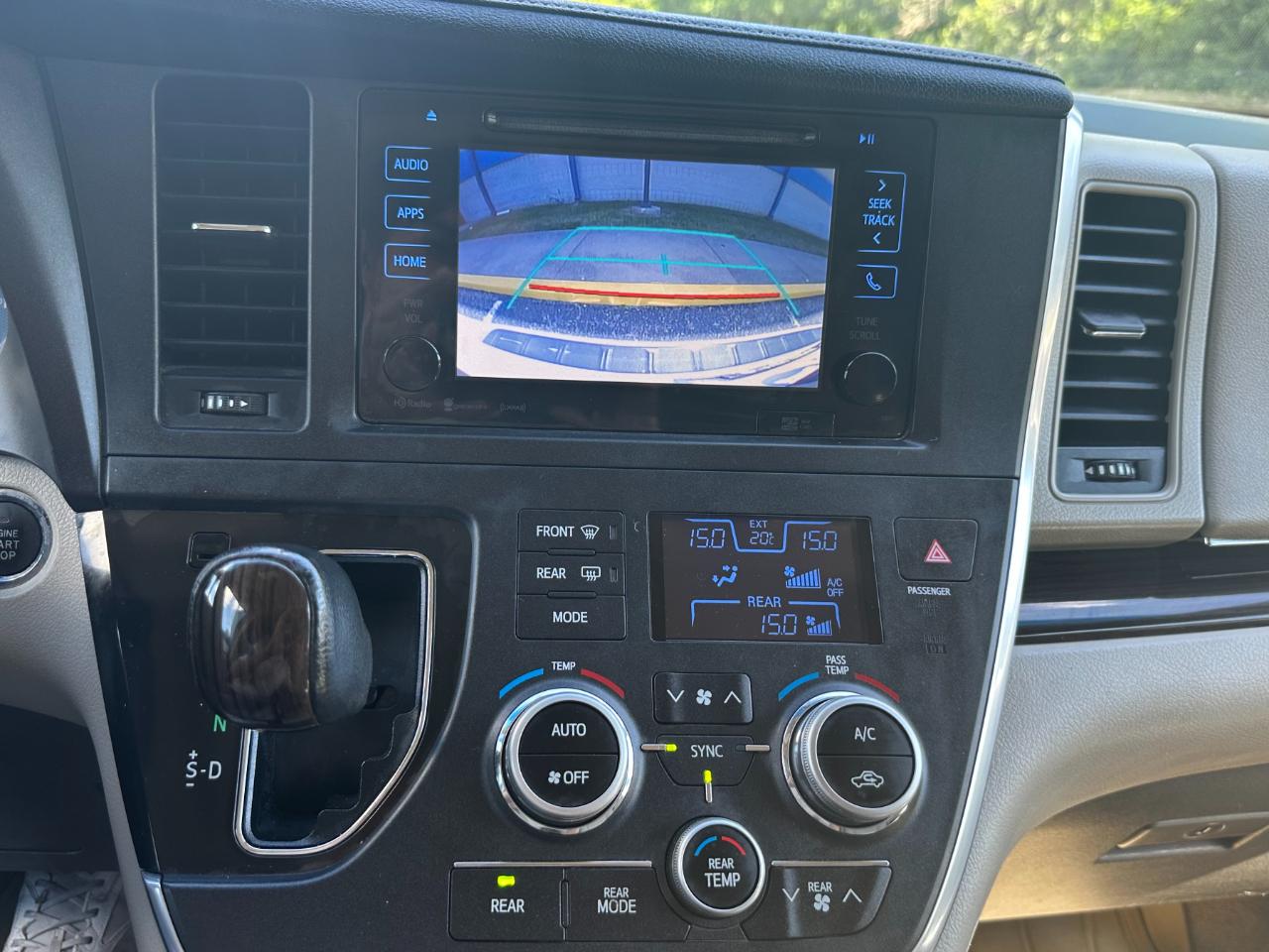 Toyota Sienna XLE Auto Access Seat FWD 7-Passenger (Natl) 2017
