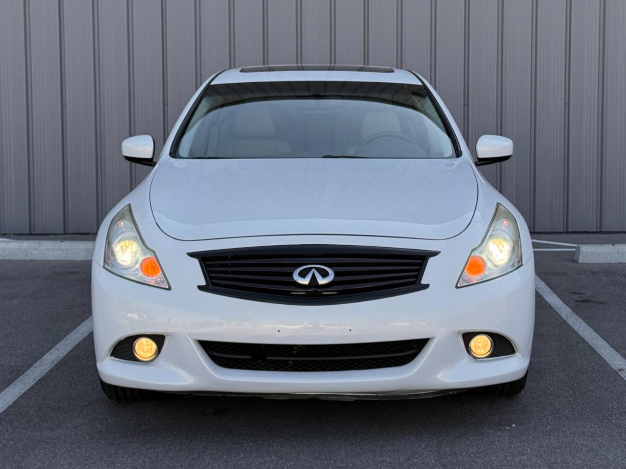 Infiniti G37 Sedan 4dr x AWD 2010