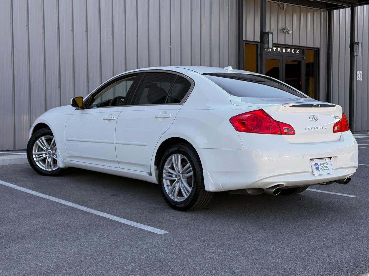 Infiniti G37 Sedan 4dr x AWD 2010