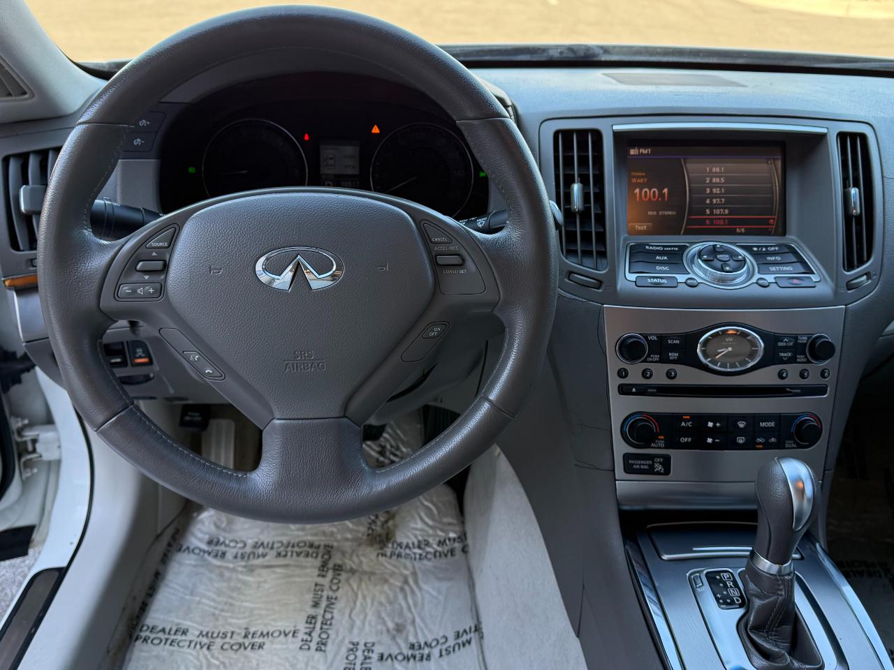Infiniti G37 Sedan 4dr x AWD 2010