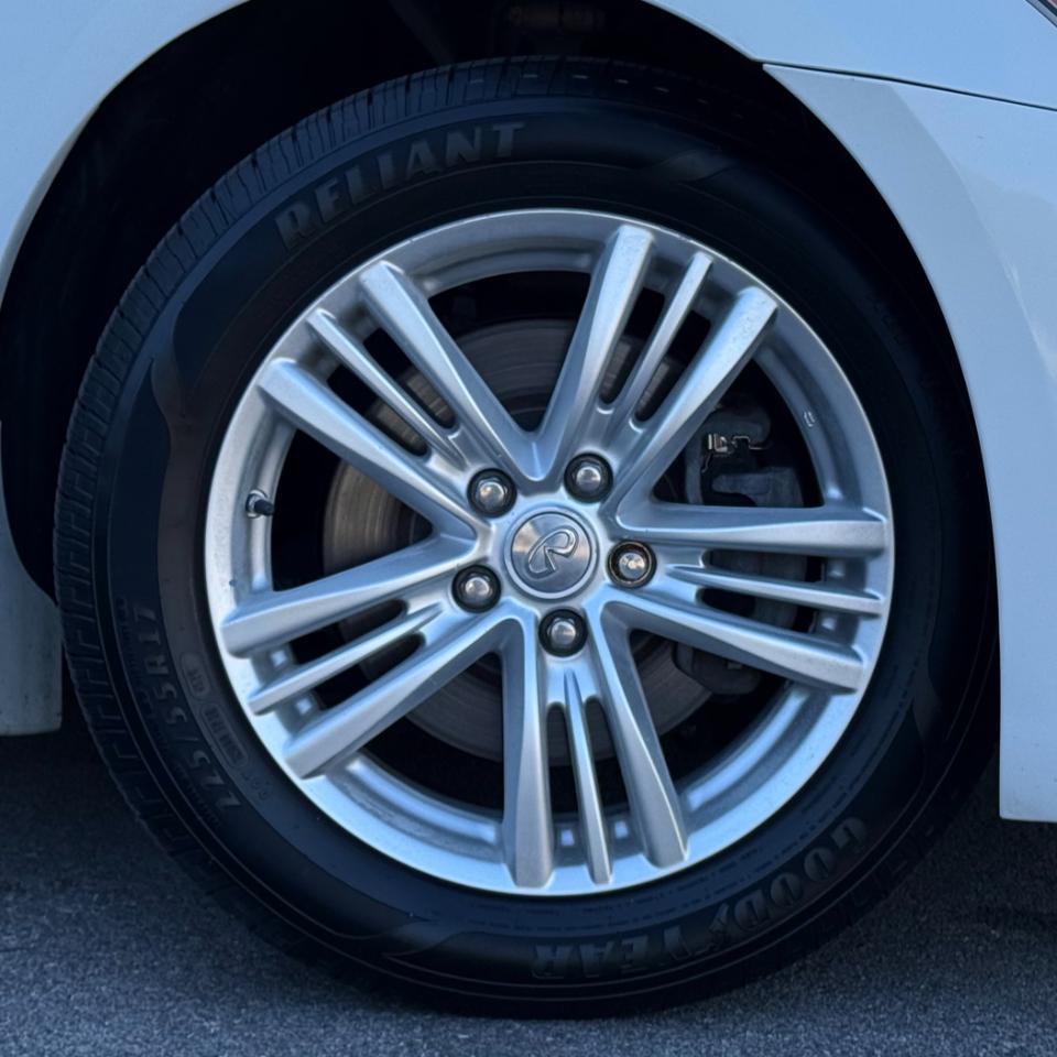 Infiniti G37 Sedan 4dr x AWD 2010