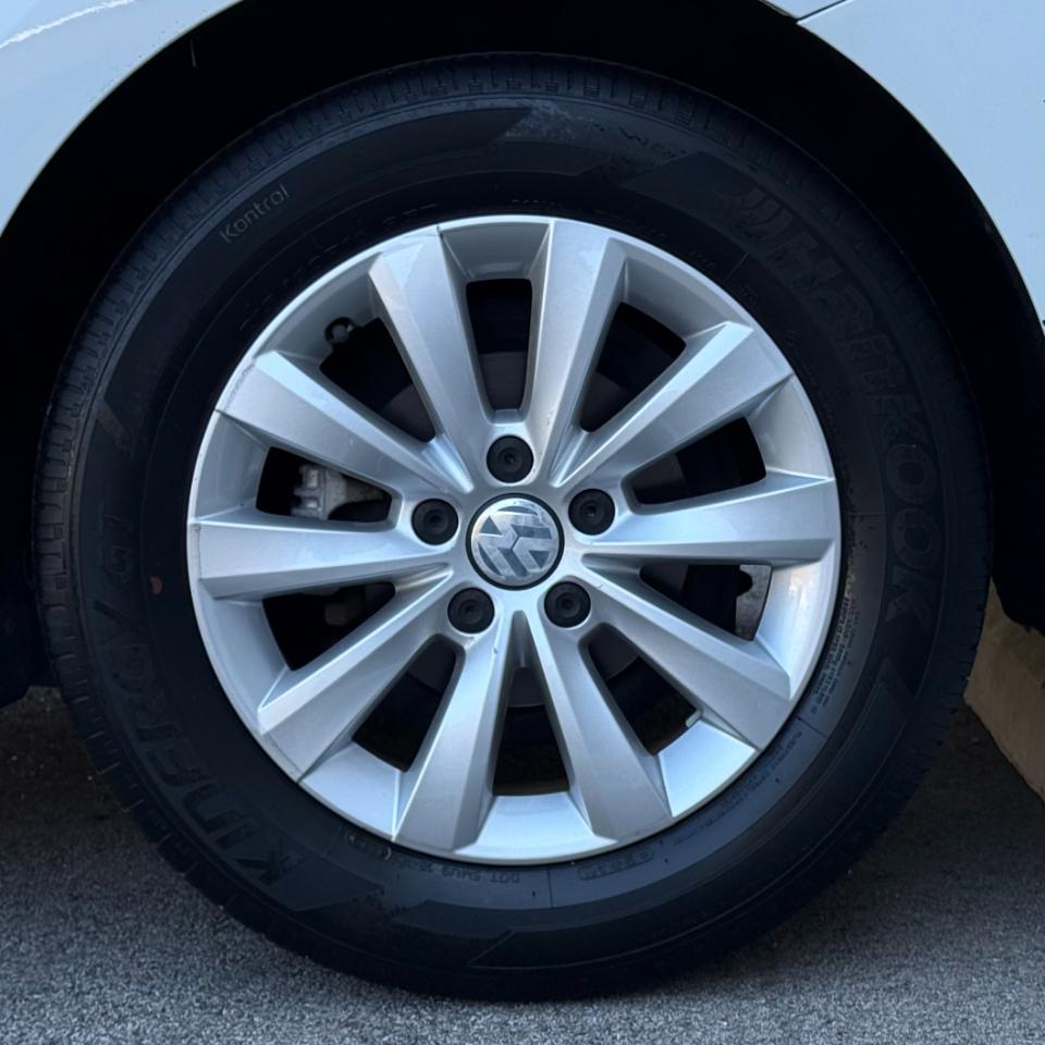 Volkswagen Beetle S Auto 2018
