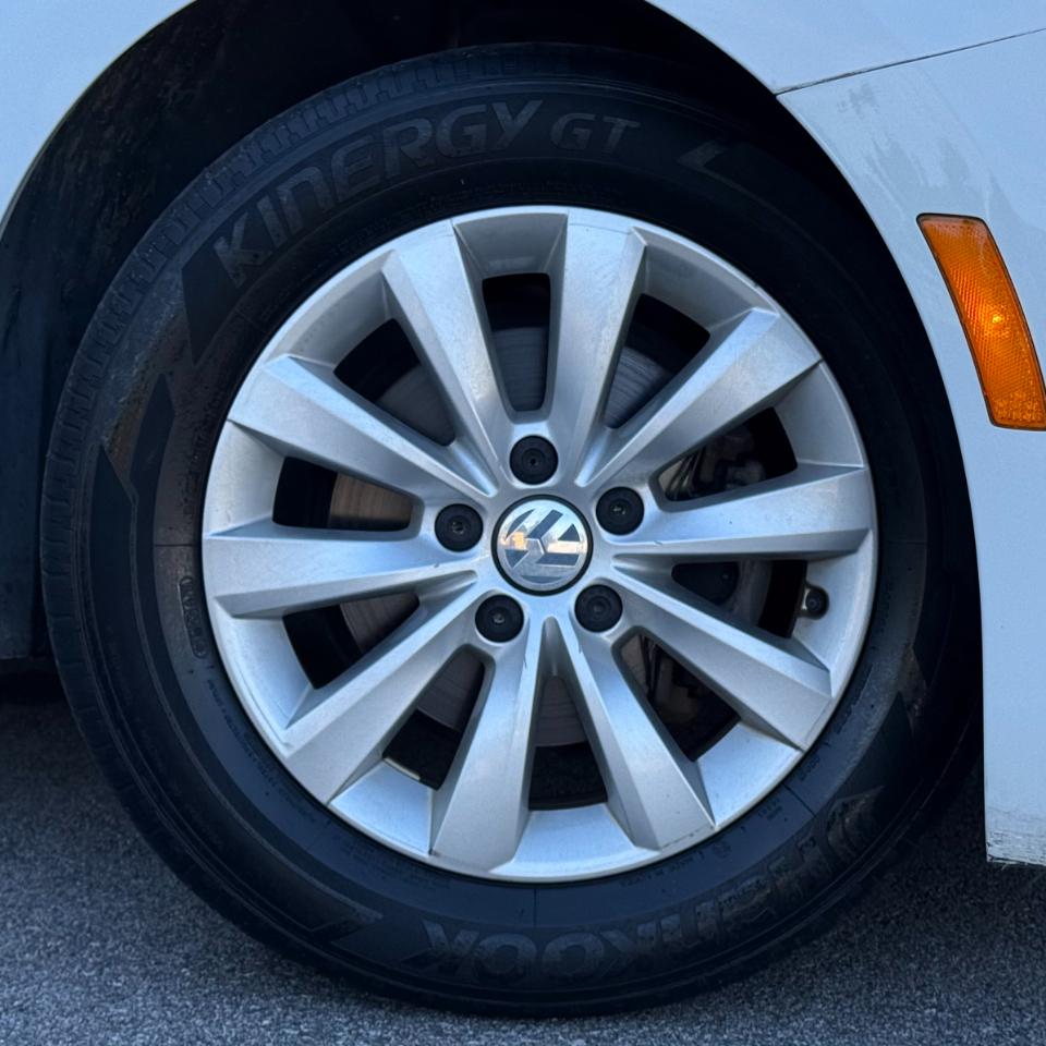 Volkswagen Beetle S Auto 2018