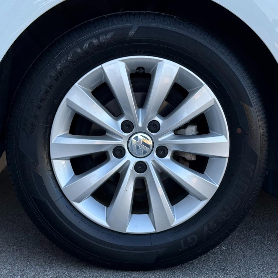 Volkswagen Beetle S Auto 2018