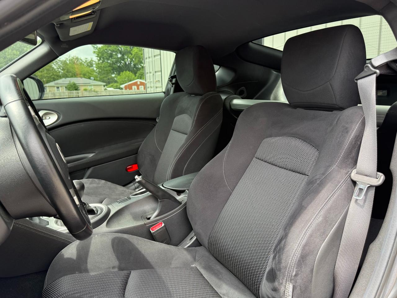 Nissan 370Z Coupe Manual 2017