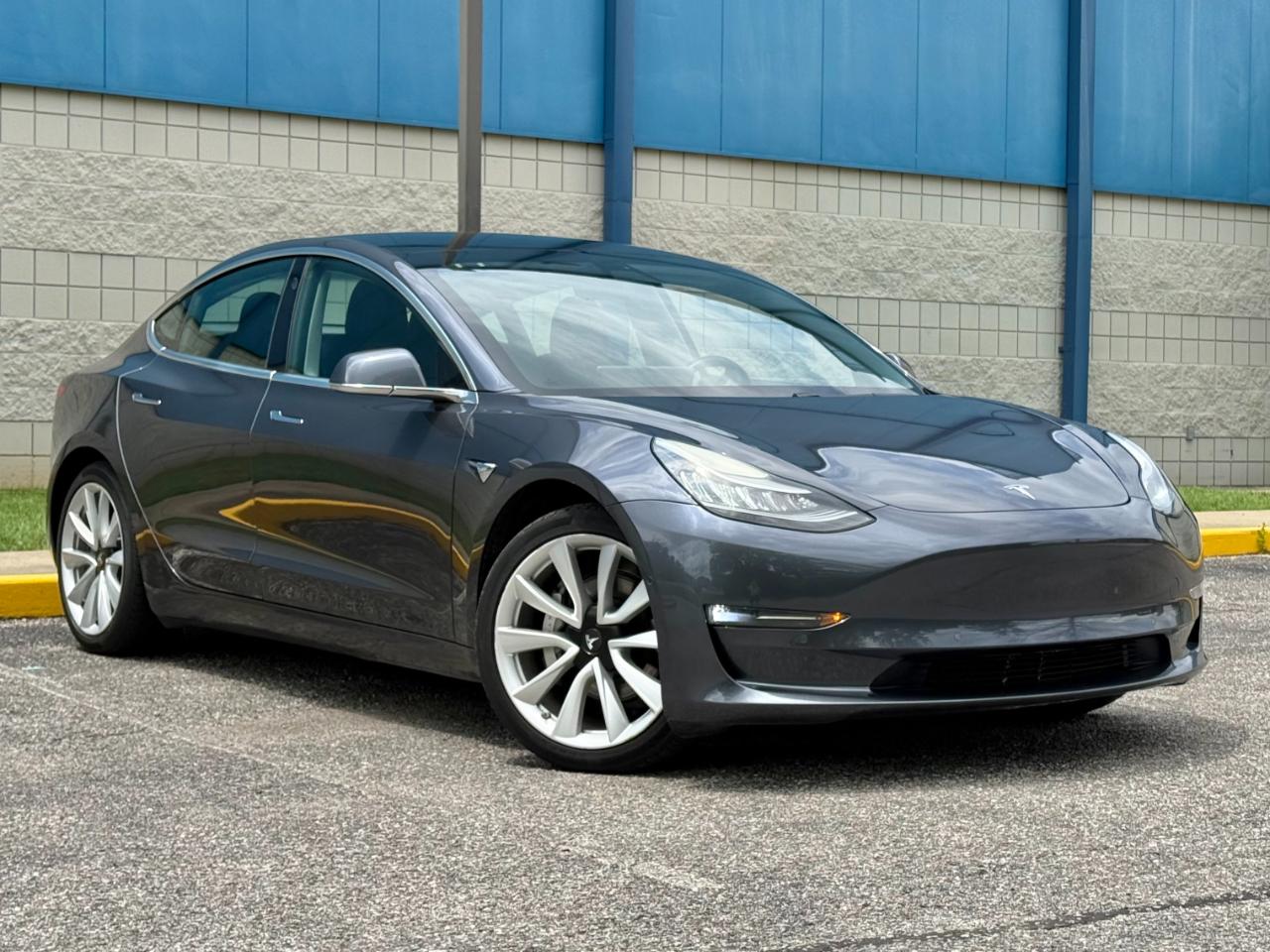 Tesla Model 3 Long Range Battery AWD 2019