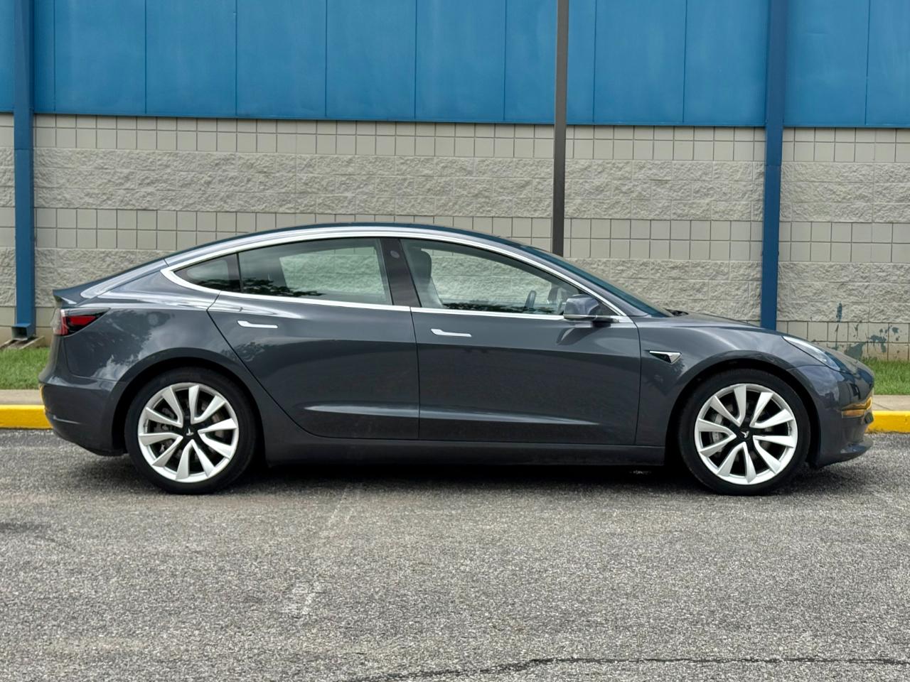 Tesla Model 3 Long Range Battery AWD 2019
