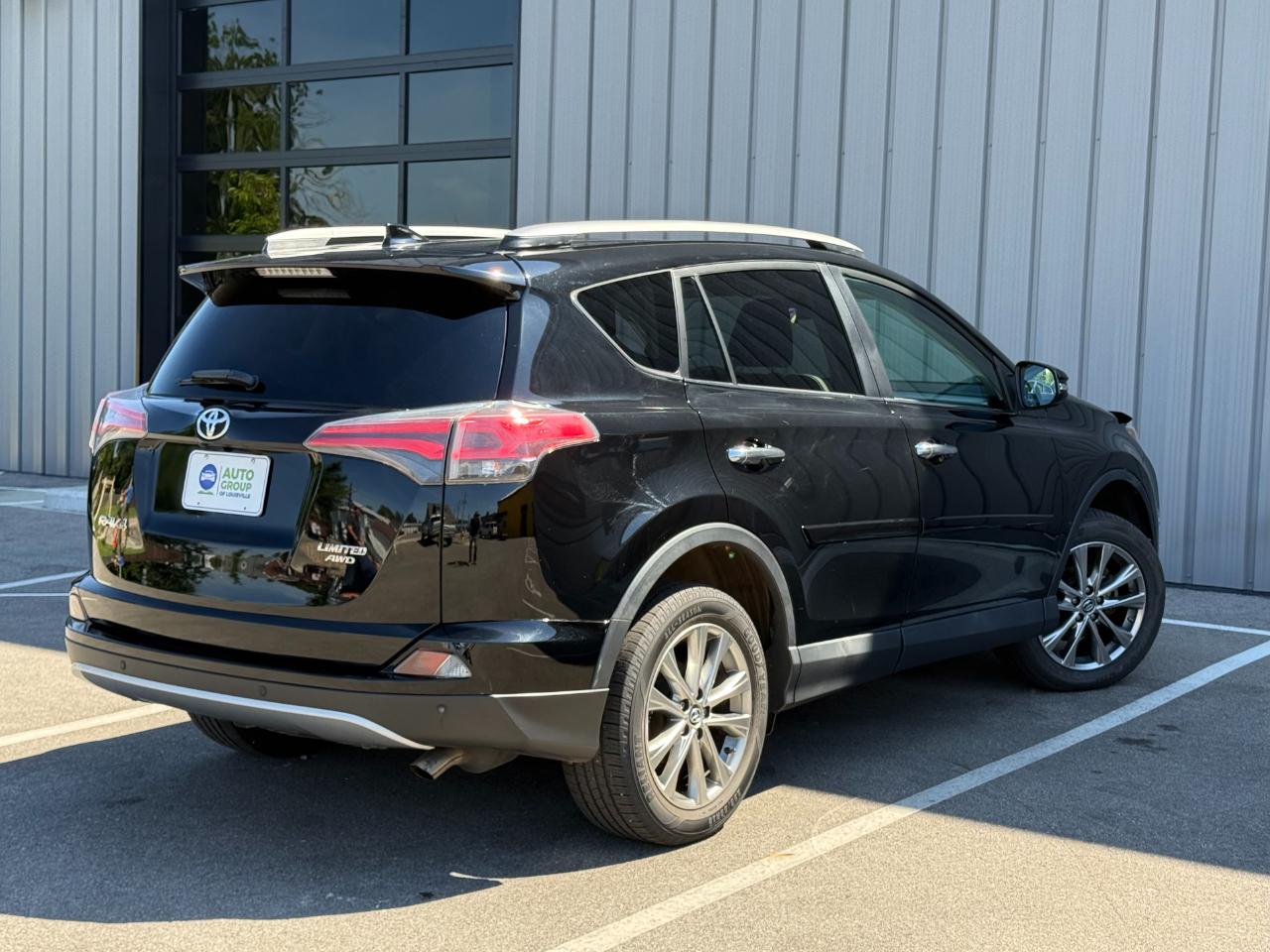 Toyota RAV4 Limited AWD (Natl) 2017