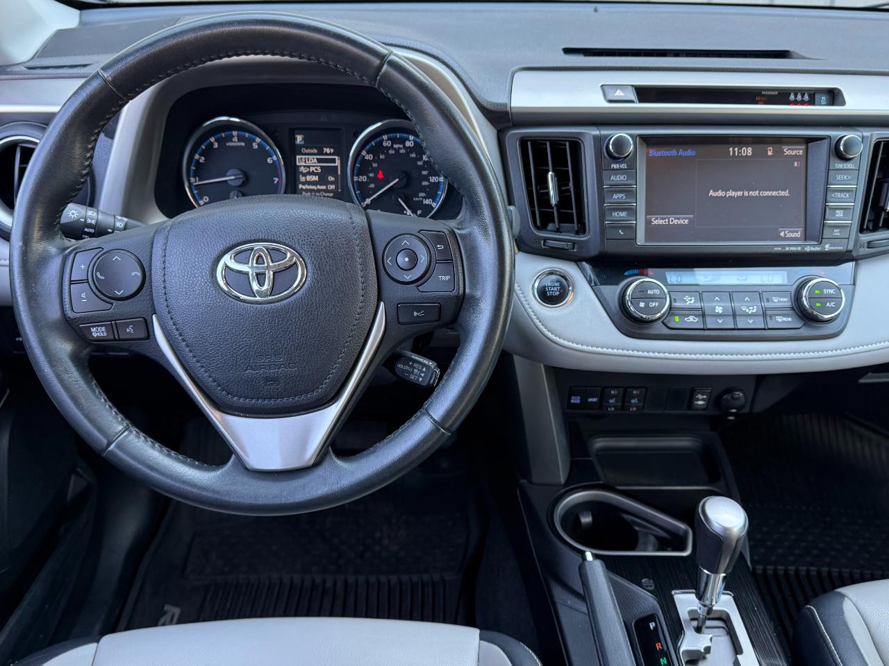 Toyota RAV4 Limited AWD (Natl) 2017