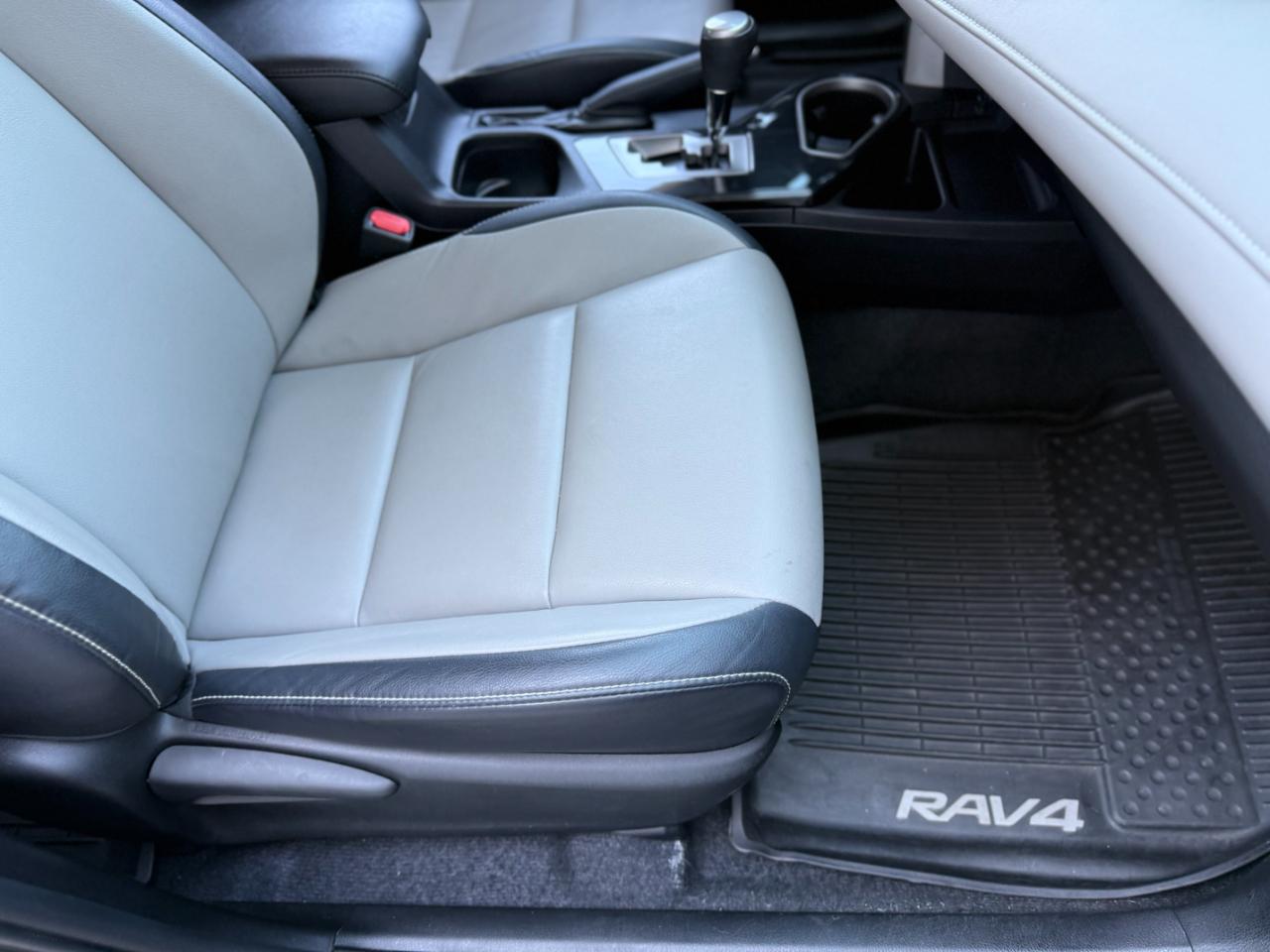 Toyota RAV4 Limited AWD (Natl) 2017