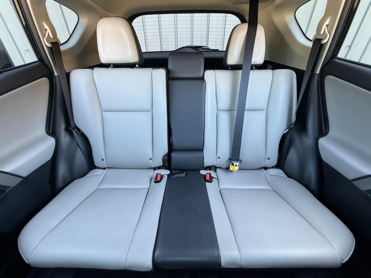 Toyota RAV4 Limited AWD (Natl) 2017