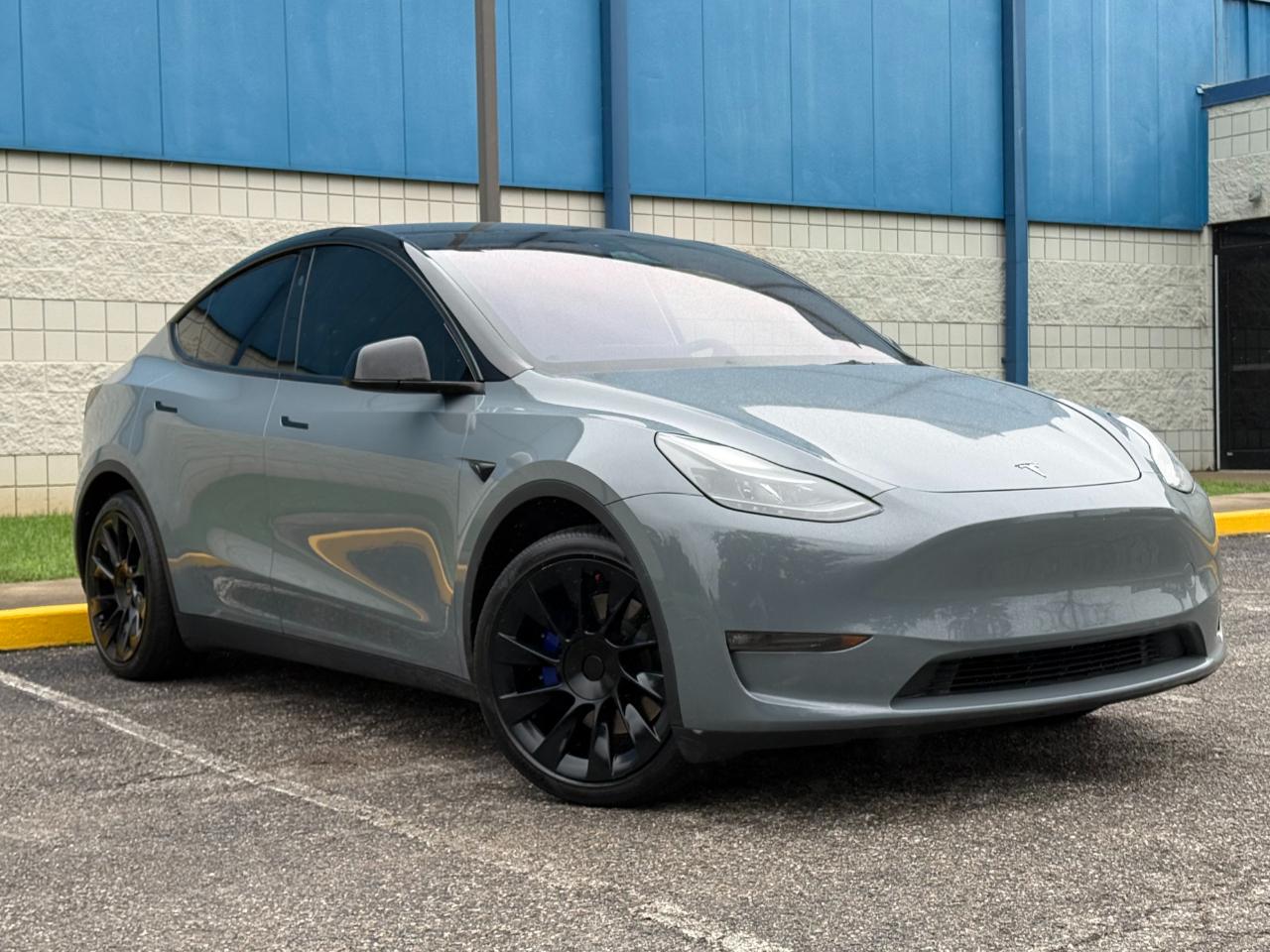 Tesla Model Y Long Range AWD 2023