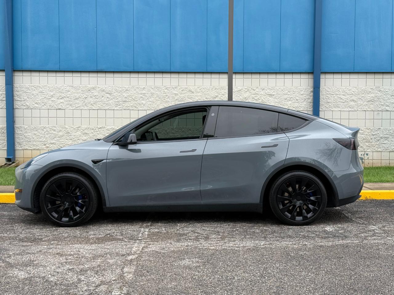 Tesla Model Y Long Range AWD 2023