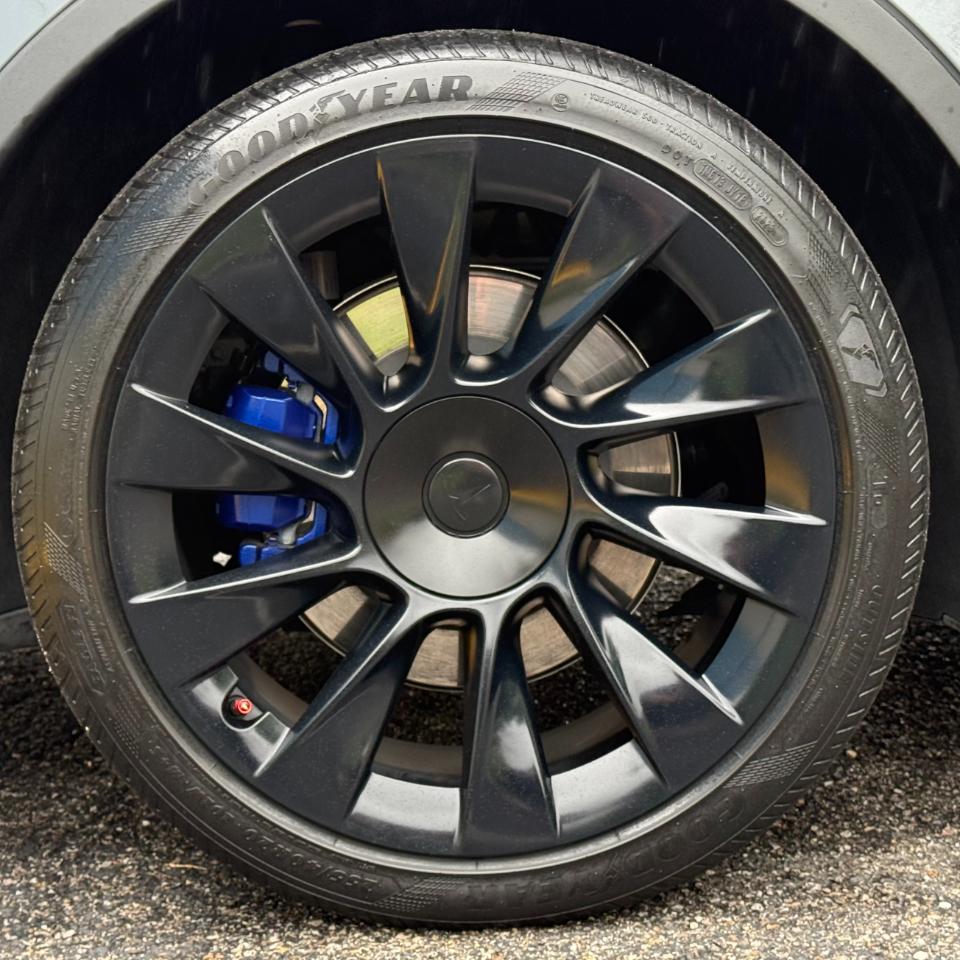 Tesla Model Y Long Range AWD 2023