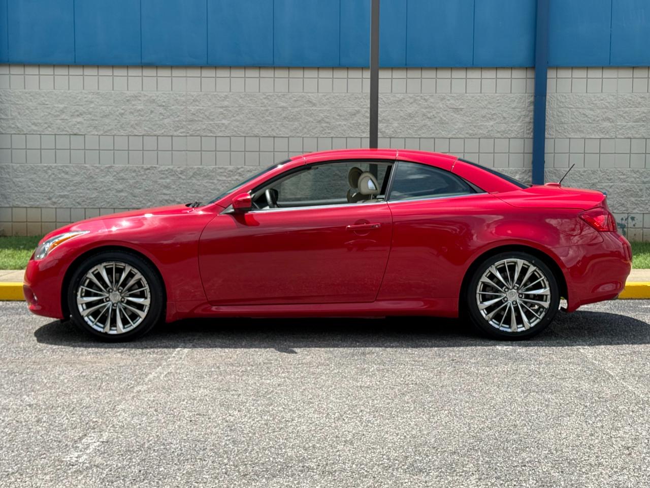 Infiniti G37 Convertible 2dr Base 2013