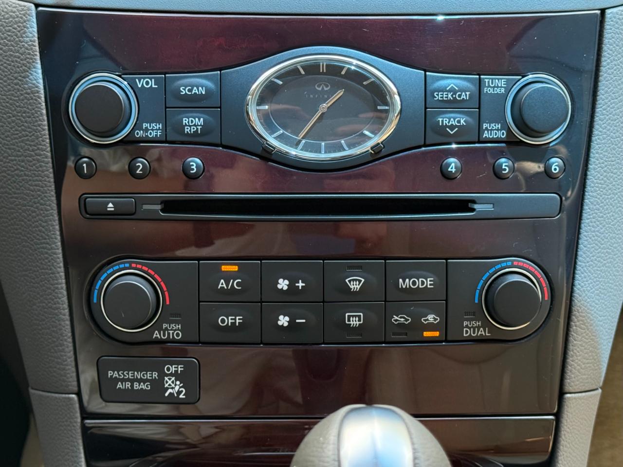 Infiniti G37 Convertible 2dr Base 2013