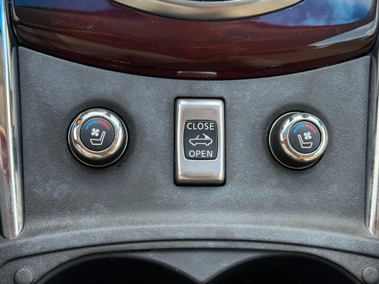 Infiniti G37 Convertible 2dr Base 2013