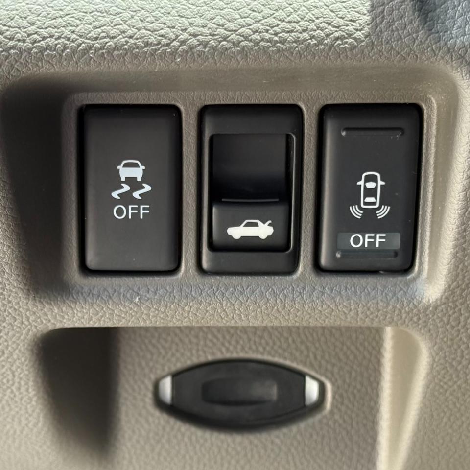 Infiniti G37 Convertible 2dr Base 2013