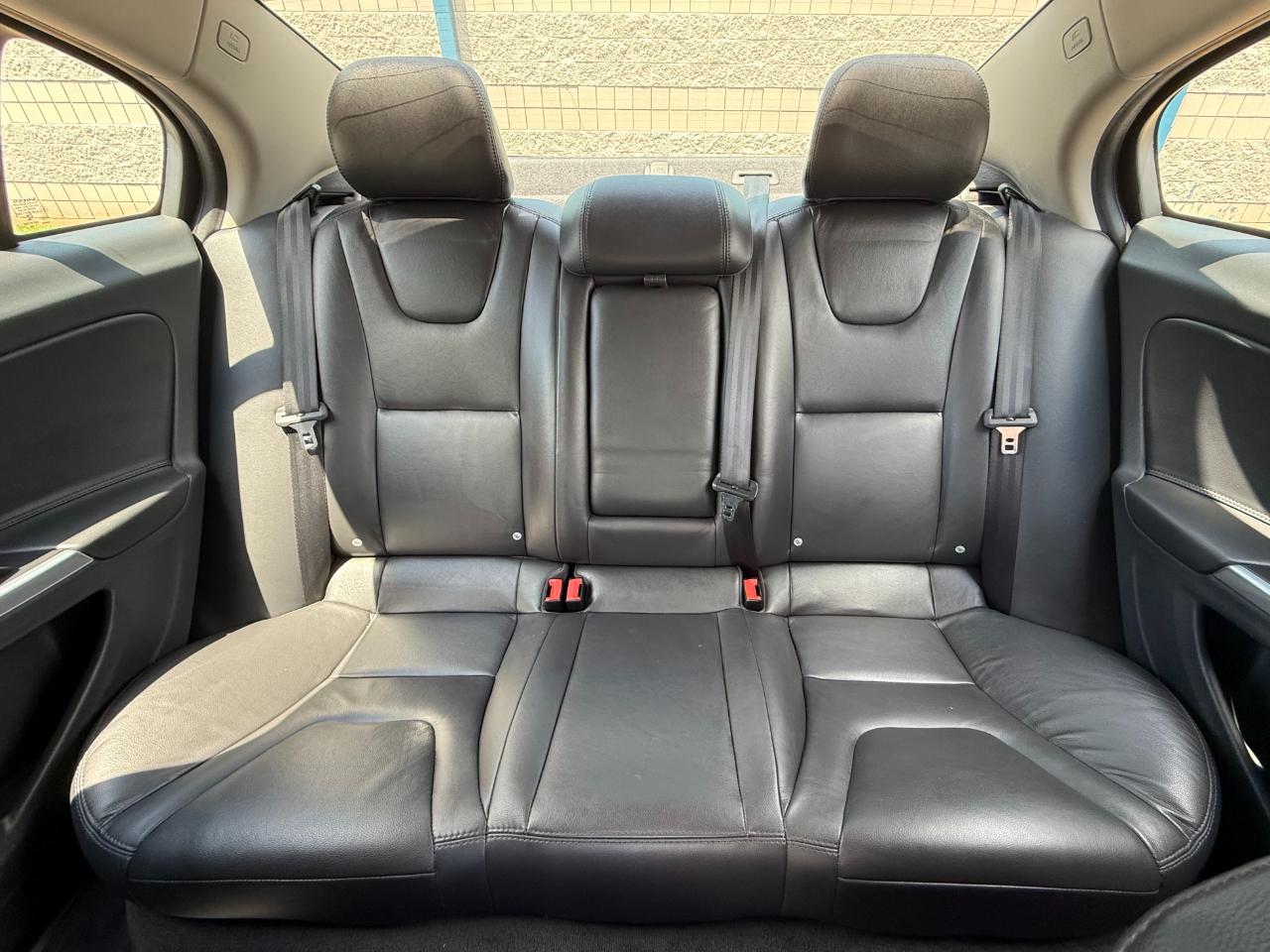 Volvo S60 2015.5 4dr Sdn T5 Premier AWD 2015