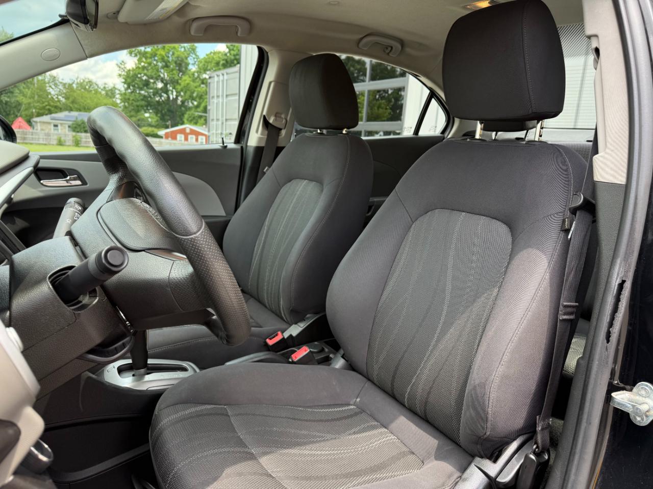 Chevrolet Sonic 4dr Sdn LT 2020