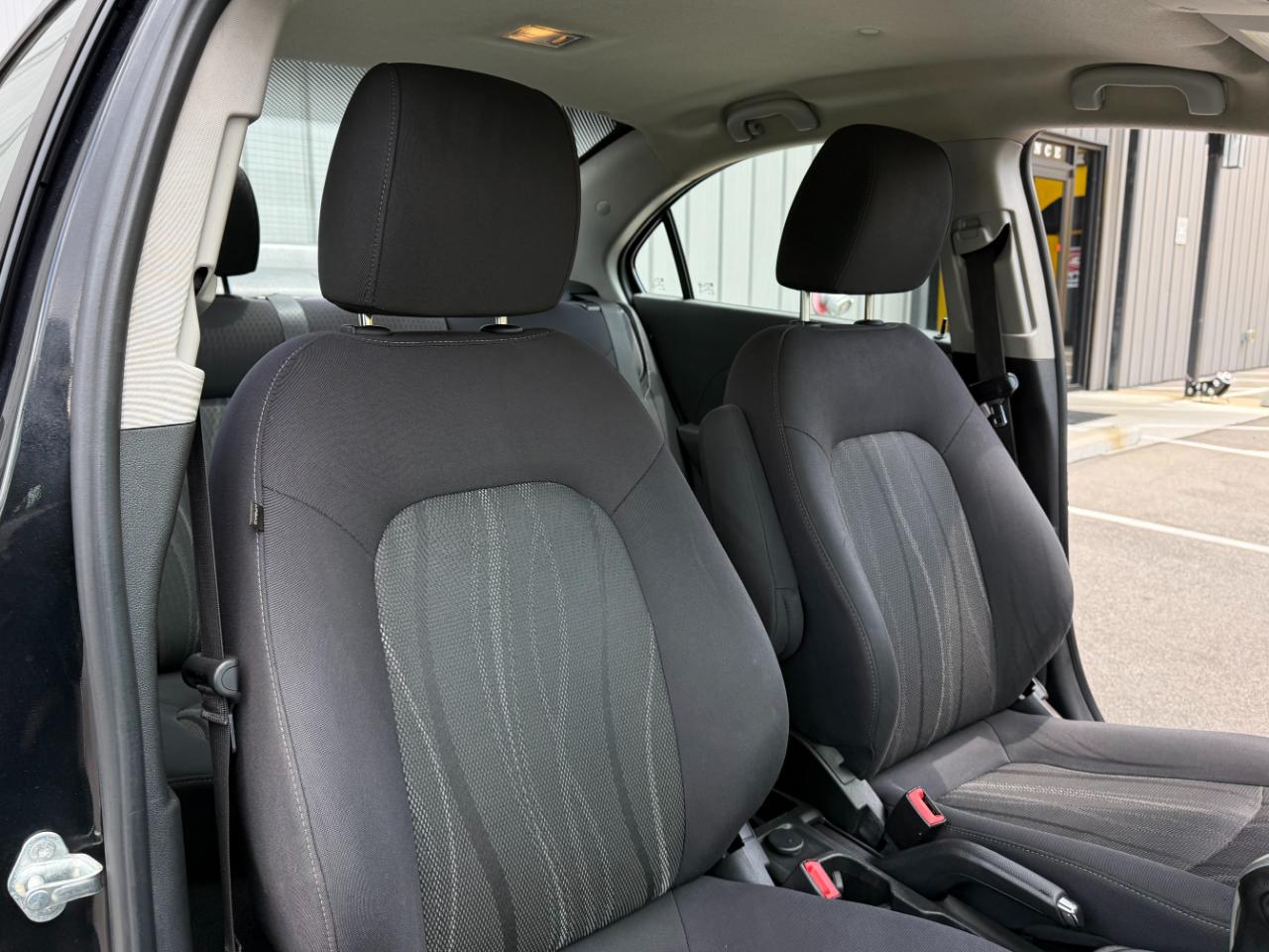 Chevrolet Sonic 4dr Sdn LT 2020