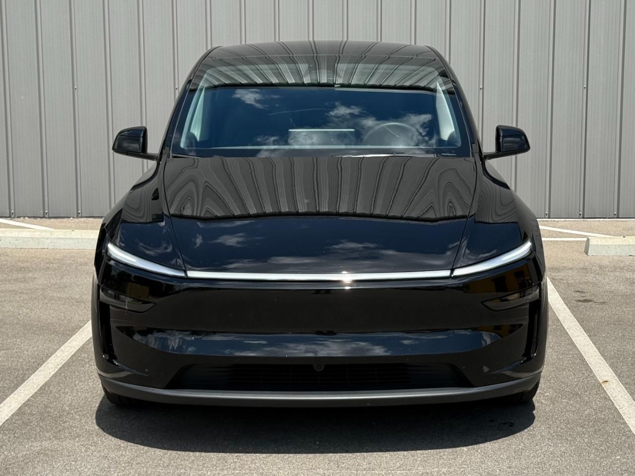 Tesla Model Y Long Range Launch Series AWD *Ltd Avail* 2026