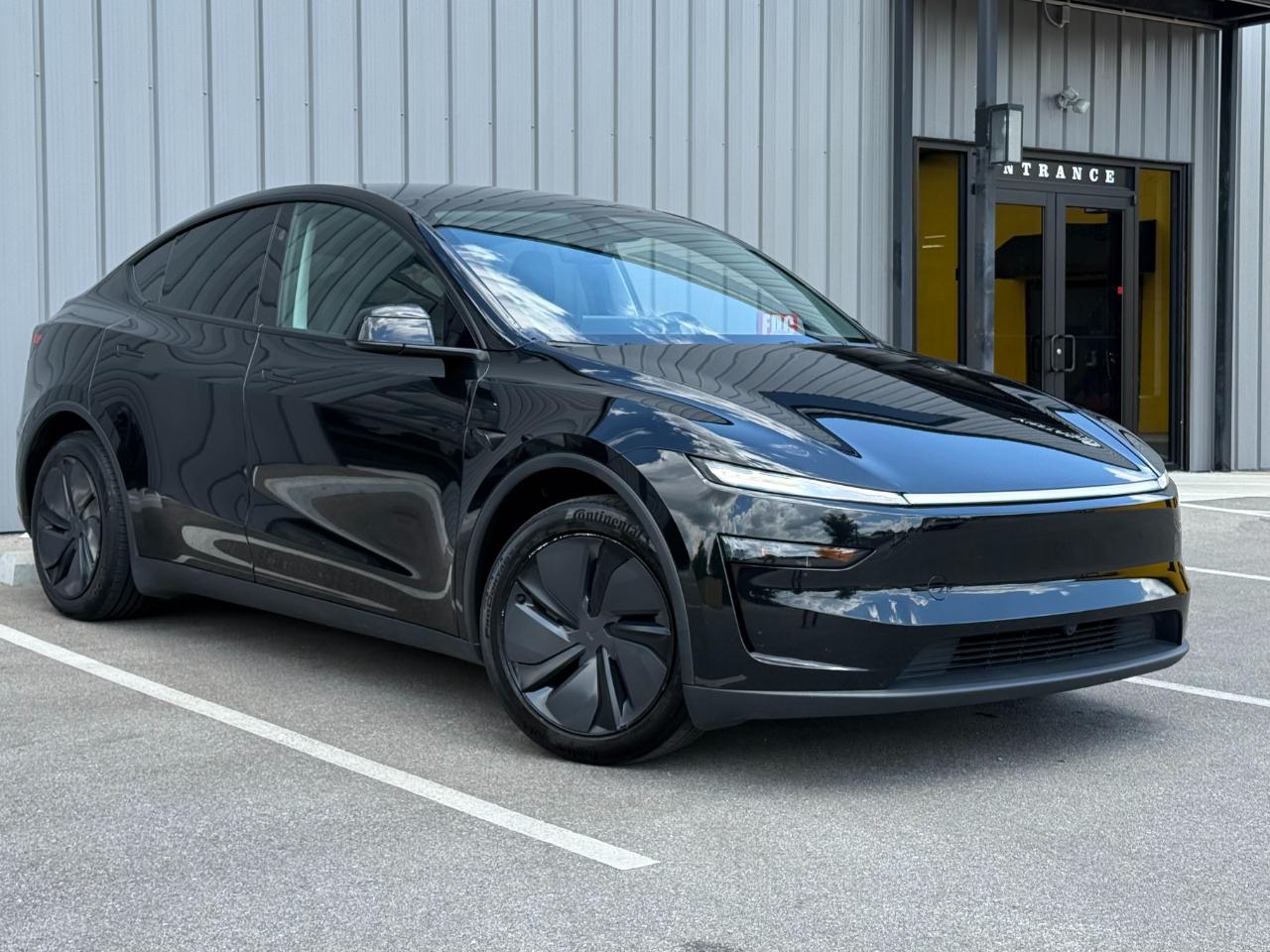 Tesla Model Y Long Range Launch Series AWD *Ltd Avail* 2026