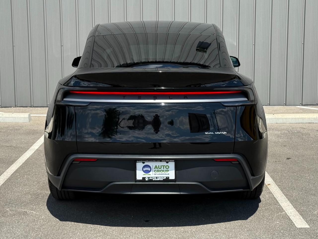 Tesla Model Y Long Range Launch Series AWD *Ltd Avail* 2026