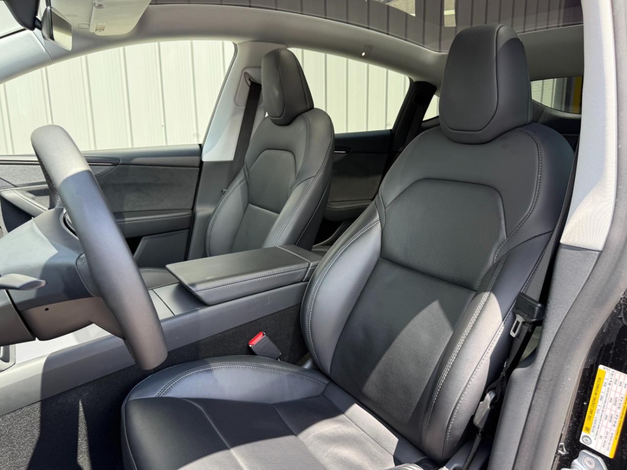Tesla Model Y Long Range Launch Series AWD *Ltd Avail* 2026