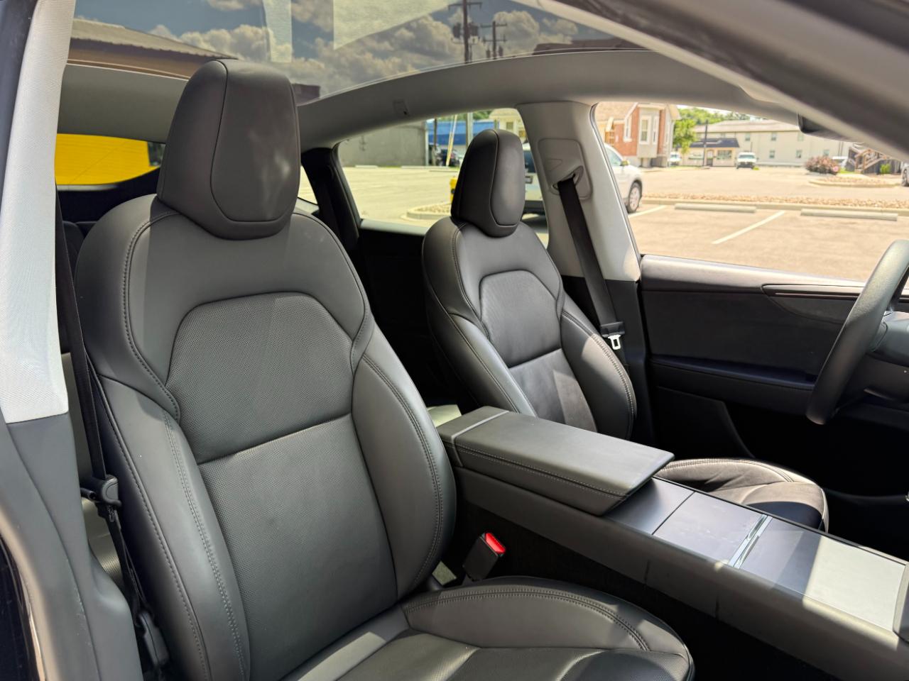 Tesla Model Y Long Range Launch Series AWD *Ltd Avail* 2026