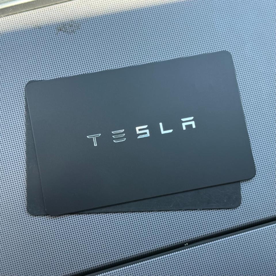 Tesla Model Y Long Range Launch Series AWD *Ltd Avail* 2026