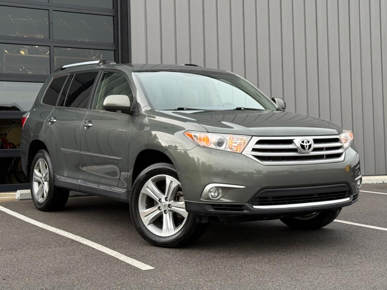 Toyota Highlander 4WD 4dr V6 Limited (Natl) 2013