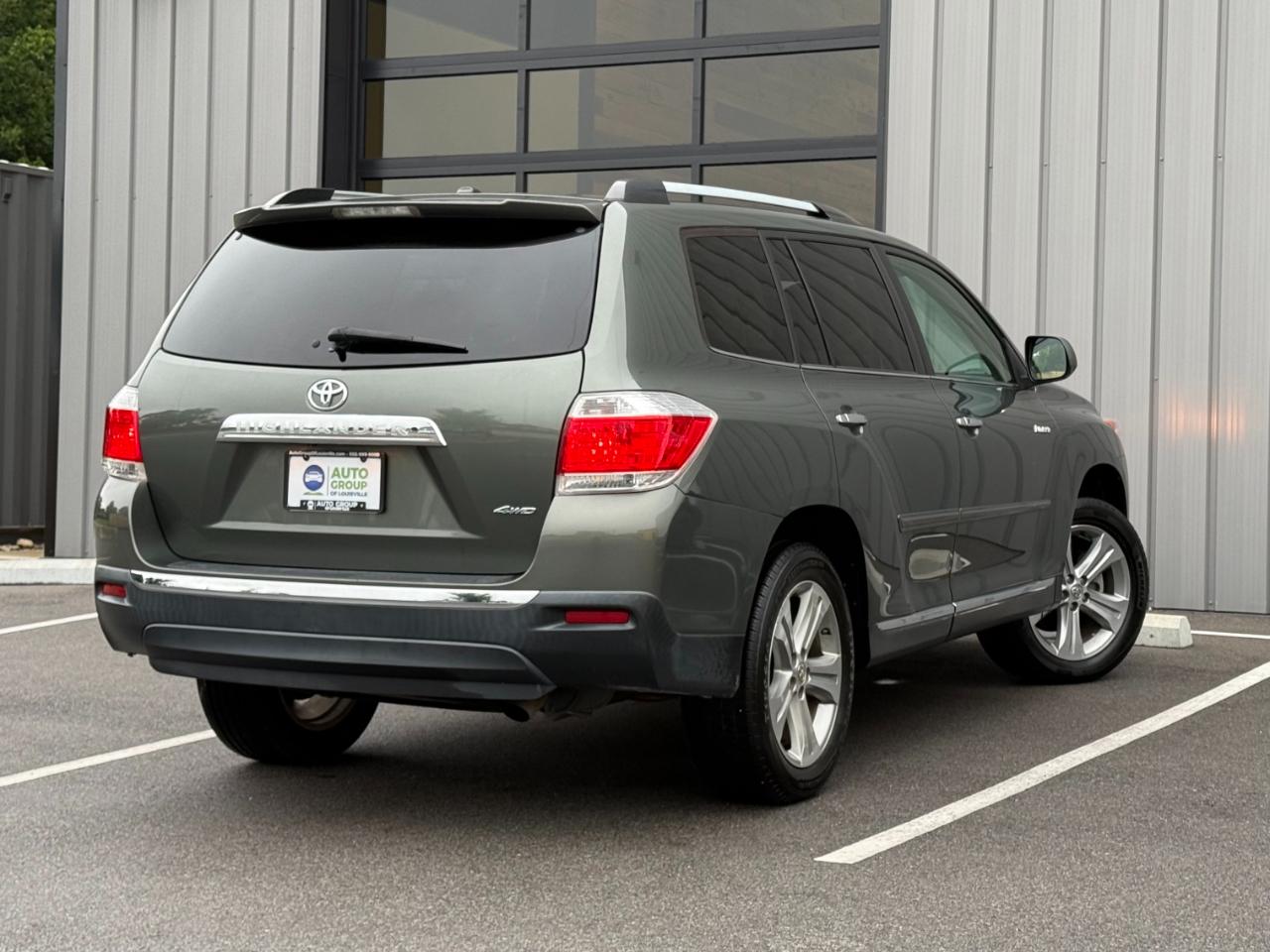 Toyota Highlander 4WD 4dr V6 Limited (Natl) 2013