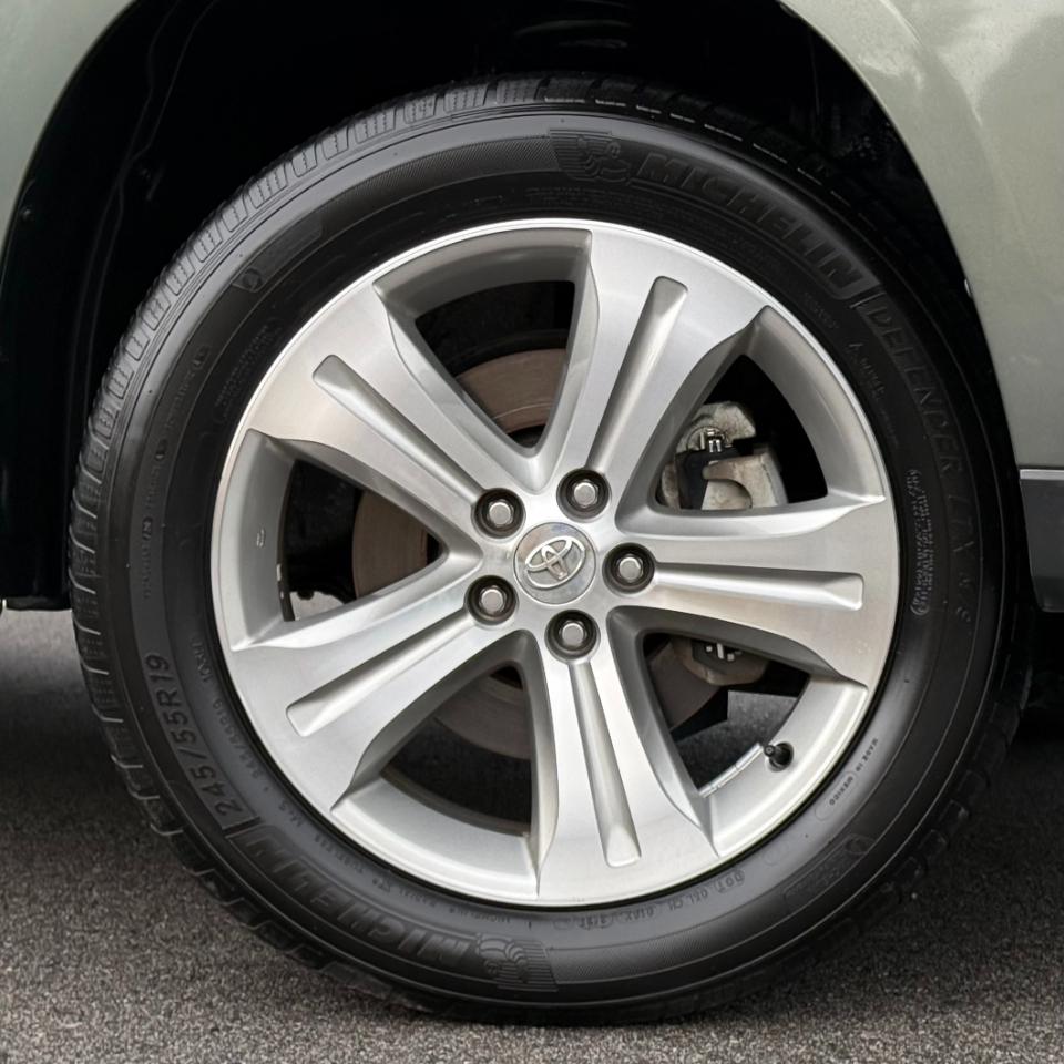 Toyota Highlander 4WD 4dr V6 Limited (Natl) 2013