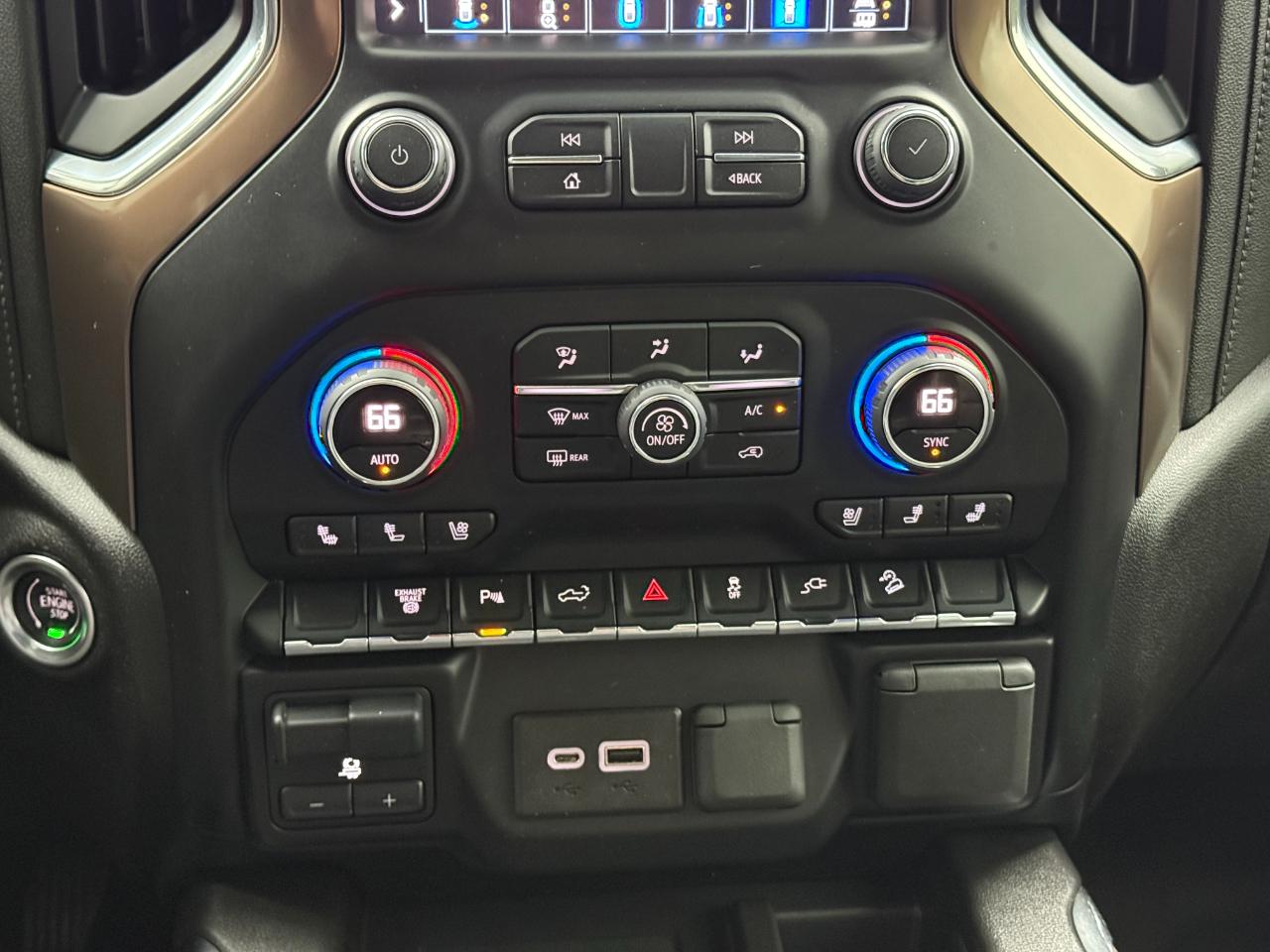 Chevrolet Silverado 2500HD 4WD Crew Cab 159" High Country 2022