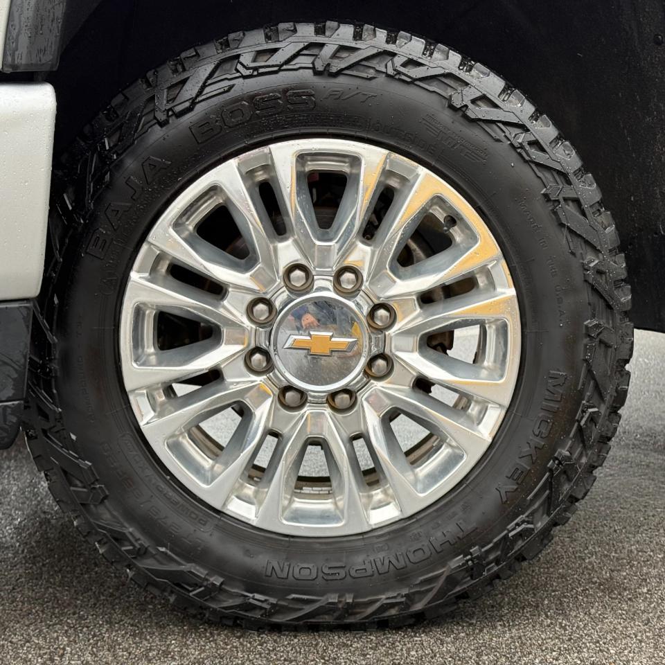 Chevrolet Silverado 2500HD 4WD Crew Cab 159" High Country 2022