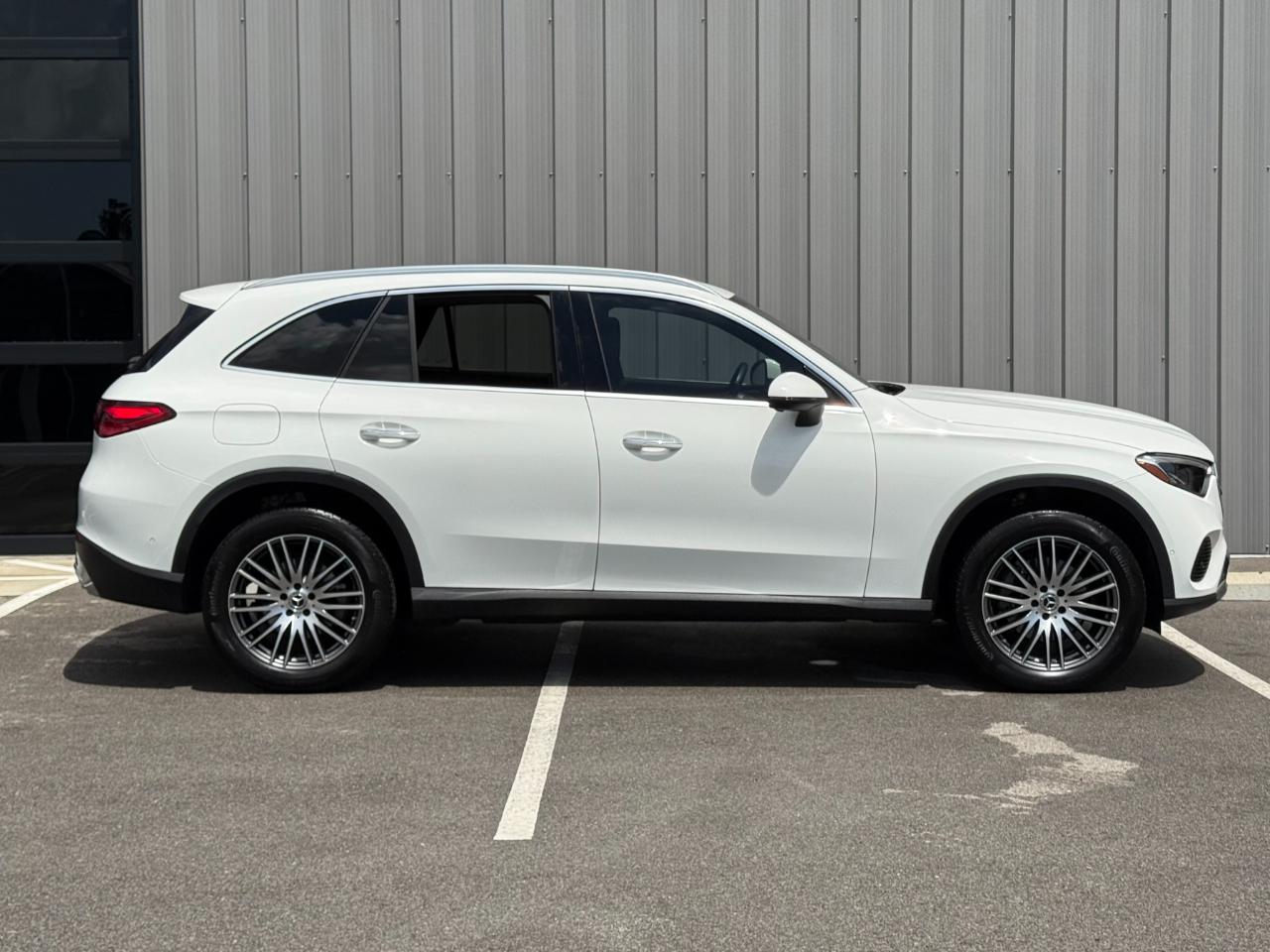 Mercedes-Benz GLC GLC 300 SUV 2023