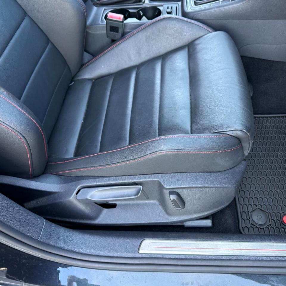 Volkswagen Golf GTI 4dr HB DSG Autobahn 2016