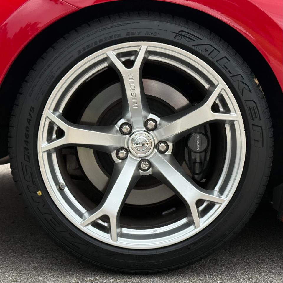 Nissan 370Z 2dr Cpe Manual NISMO 2012