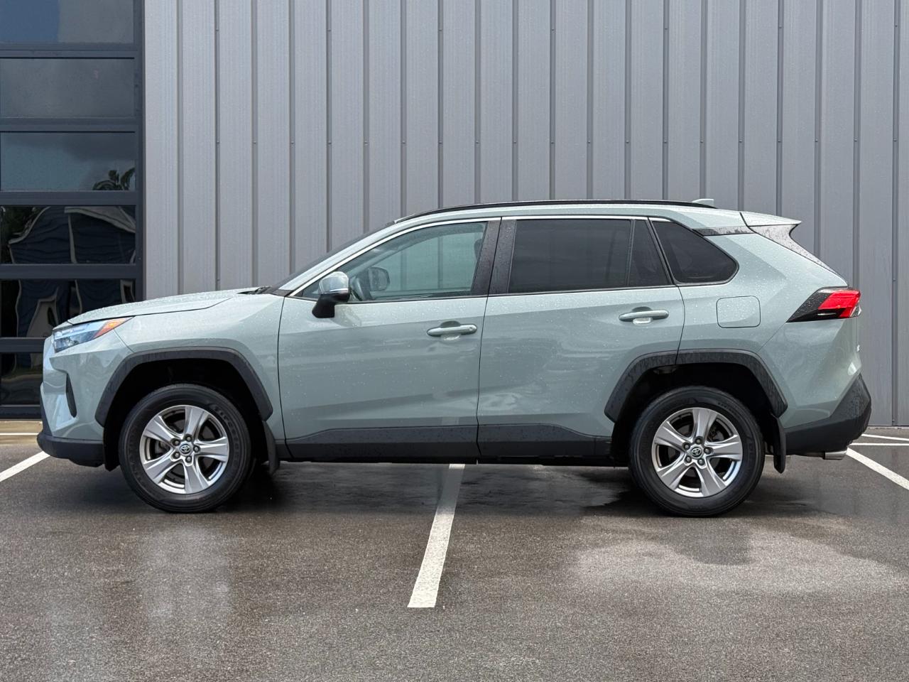 Toyota RAV4 XLE AWD (Natl) 2023