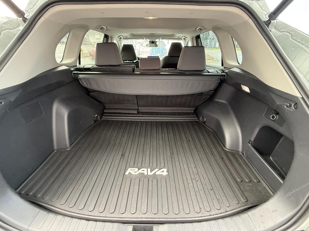 Toyota RAV4 XLE AWD (Natl) 2023