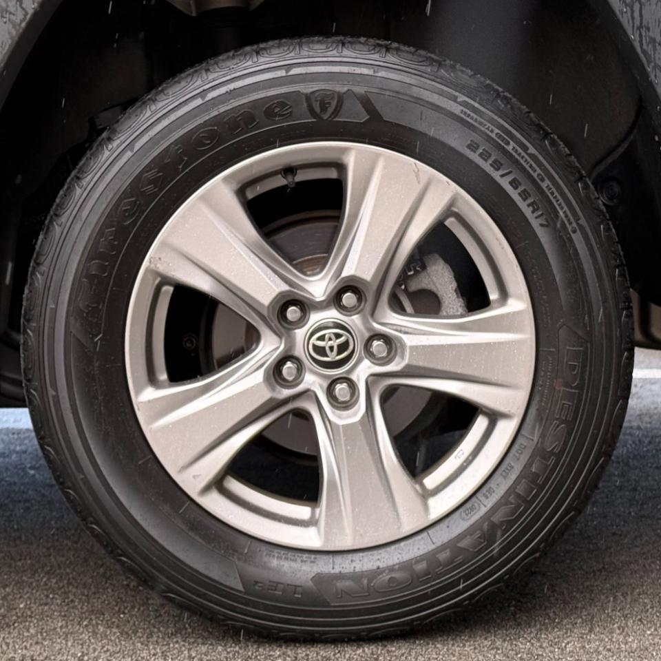 Toyota RAV4 XLE AWD (Natl) 2023