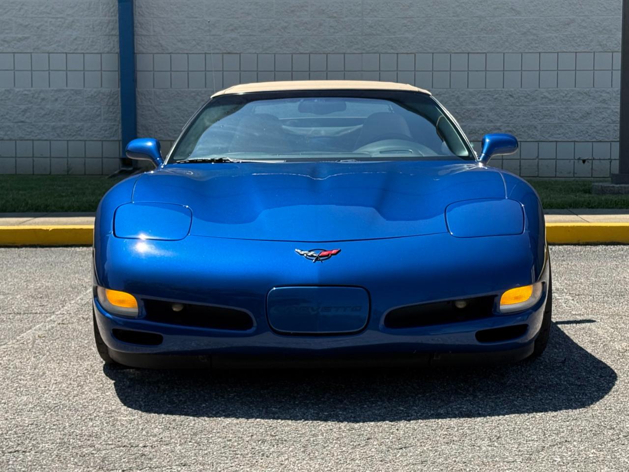 Chevrolet Corvette 2dr Convertible 2002