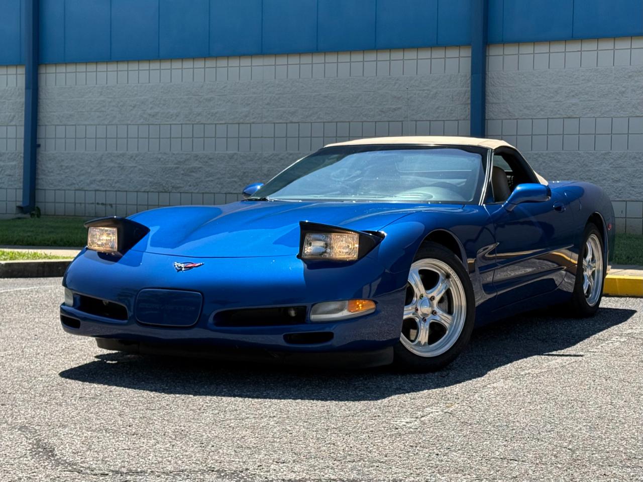 Chevrolet Corvette 2dr Convertible 2002