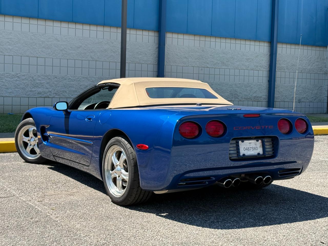 Chevrolet Corvette 2dr Convertible 2002